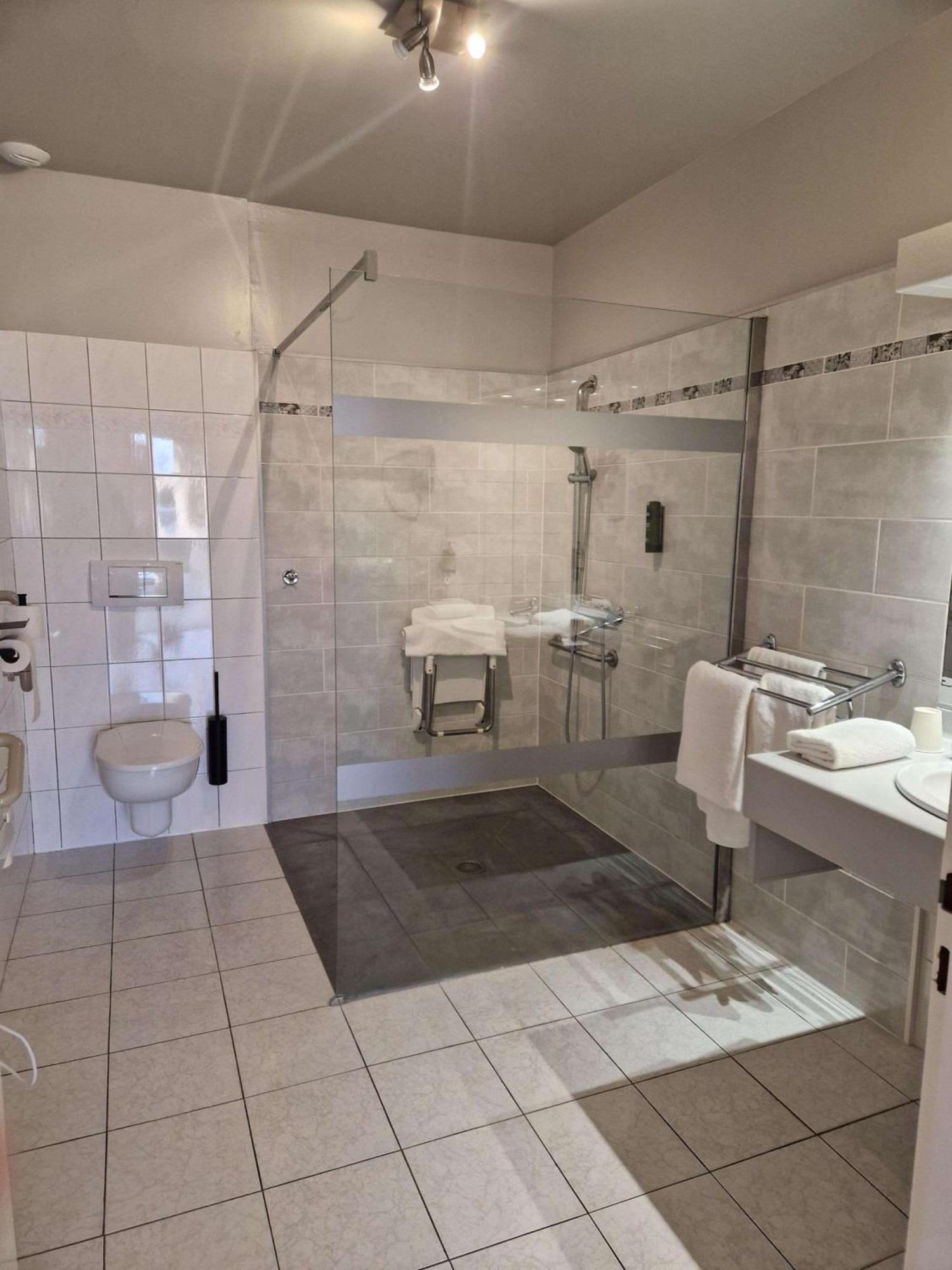 Sure Hotel By Best Western Saint-Quentin Ouest Le Pot D Etain Holnon Dış mekan fotoğraf